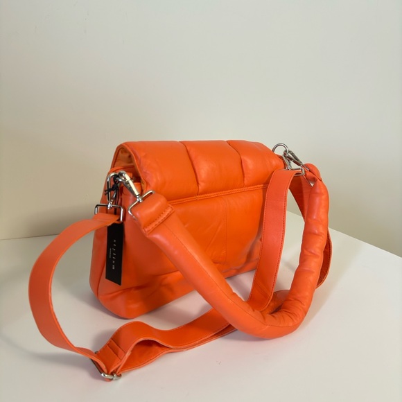 NWT Genuine leather quilted bag - Picture 7 of 11